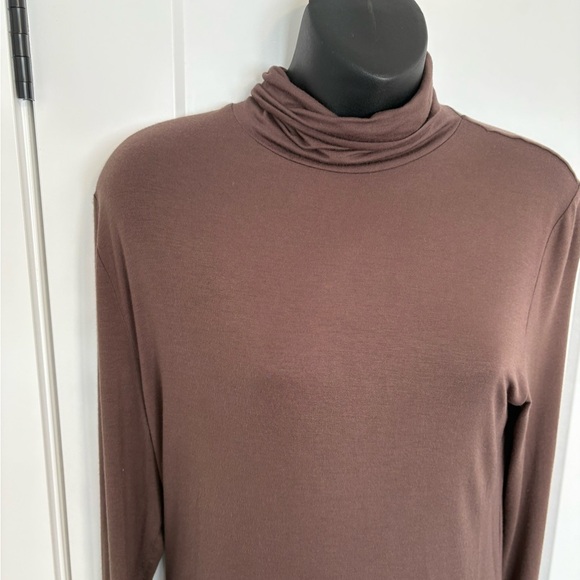 ICHI Brown Turtleneck Long Sleeve Top Basic Soft Shirt Size Medium - Picture 3 of 9